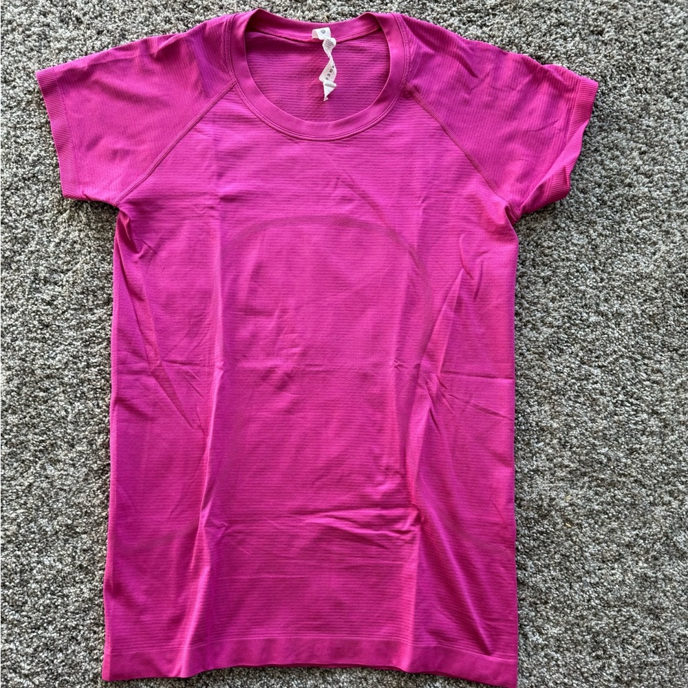 Lululemon Swiftly Tech Short Sleeve Tee (regular length) - Size 8 - Sonic Pink